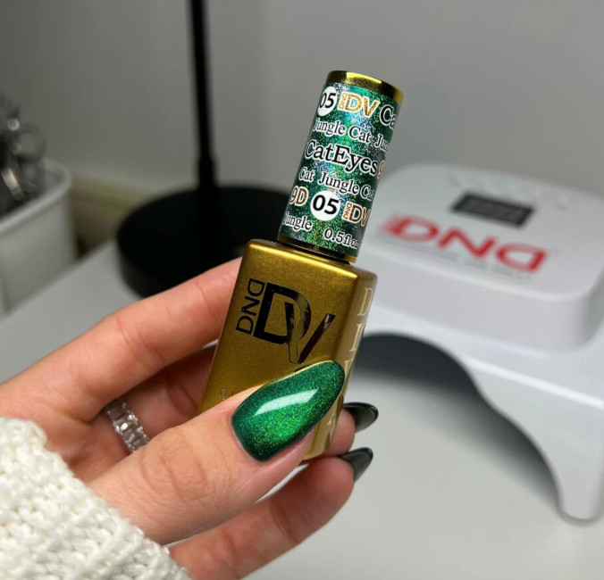 DND CAT EYE 5 GREEN