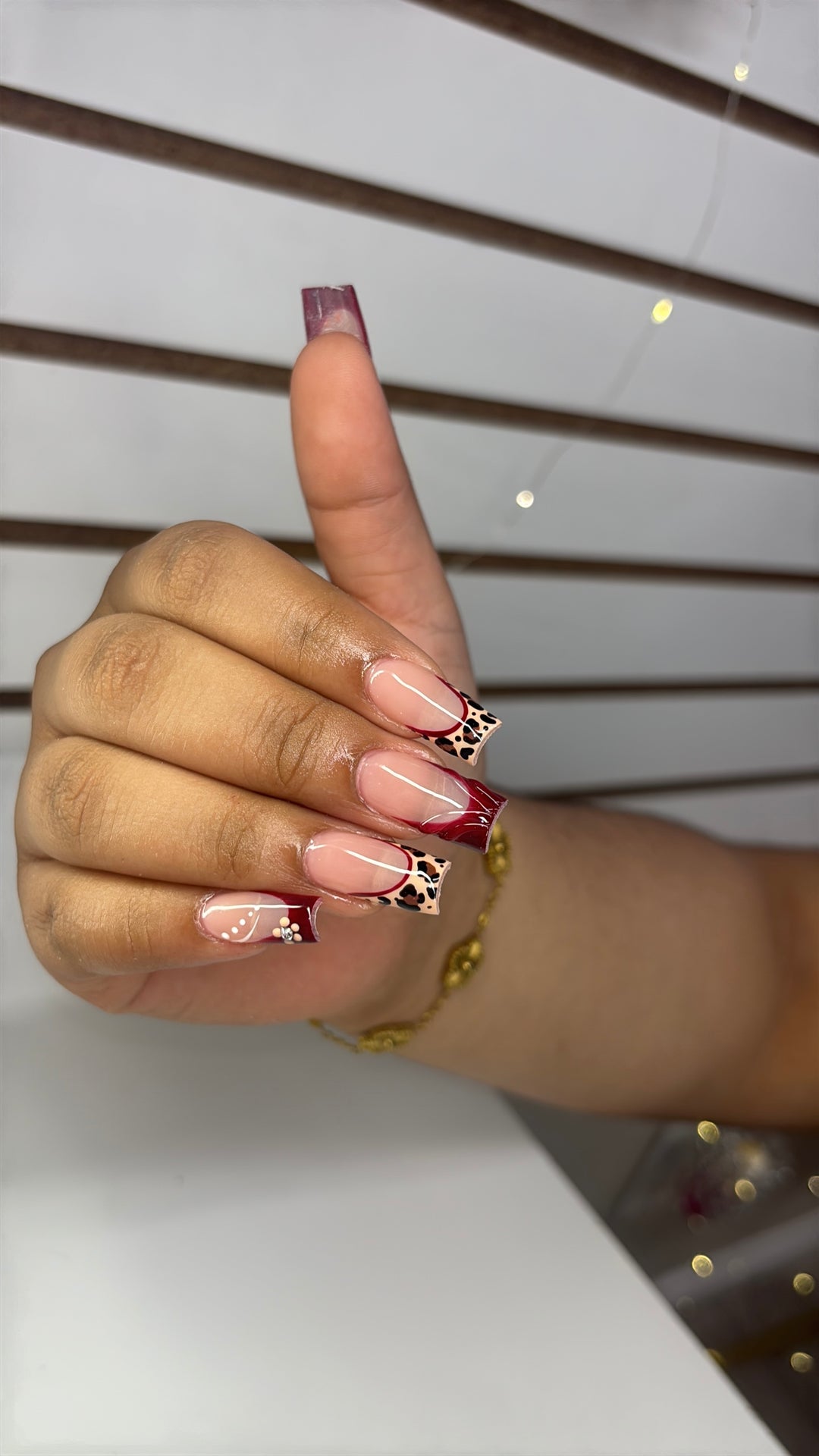 A.G.A FULL COVER NATURAL SQUARE MEDIUM  TIPS