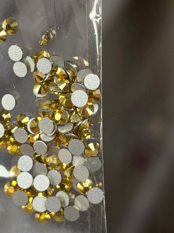 PRECIOSA CRYSTALS ( GOLD AURUM )