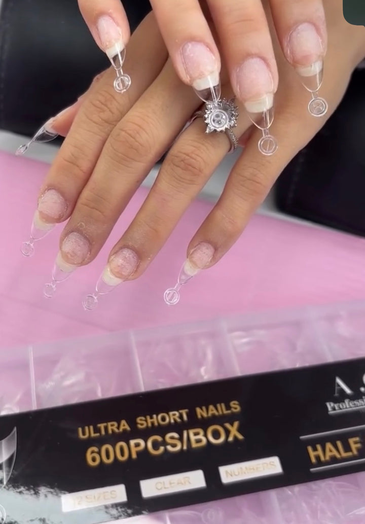 A.G.A HALF COVER XS ALMOND TIPS
