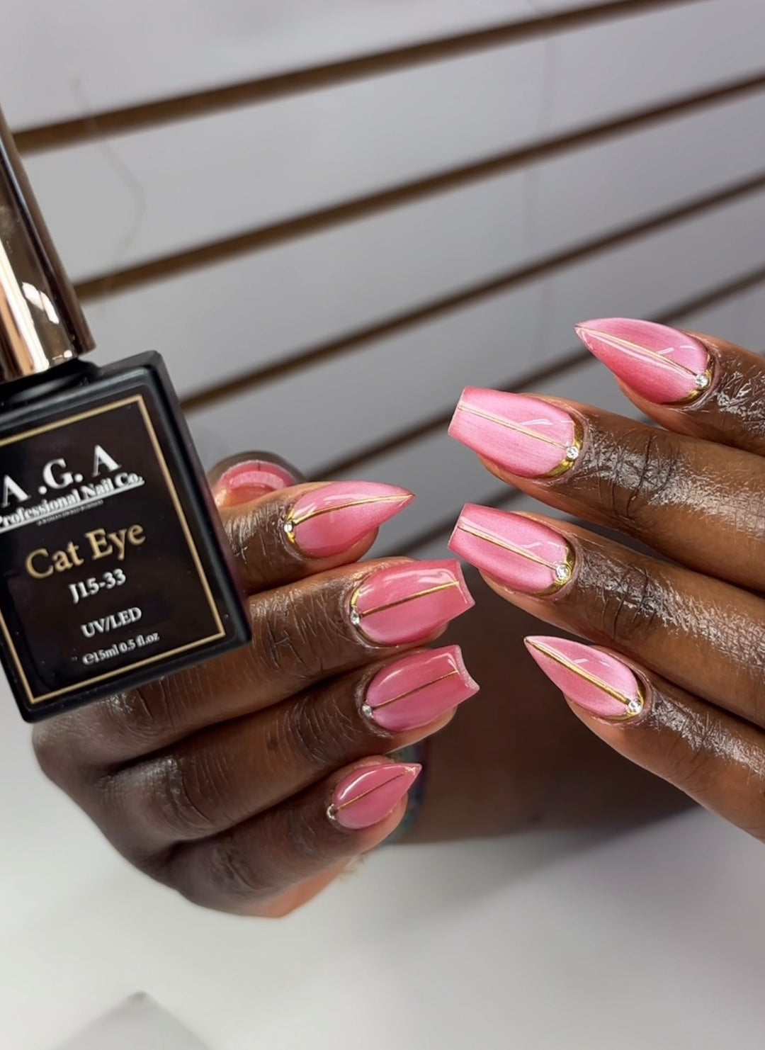 A.G.A cat eye gel j15-33