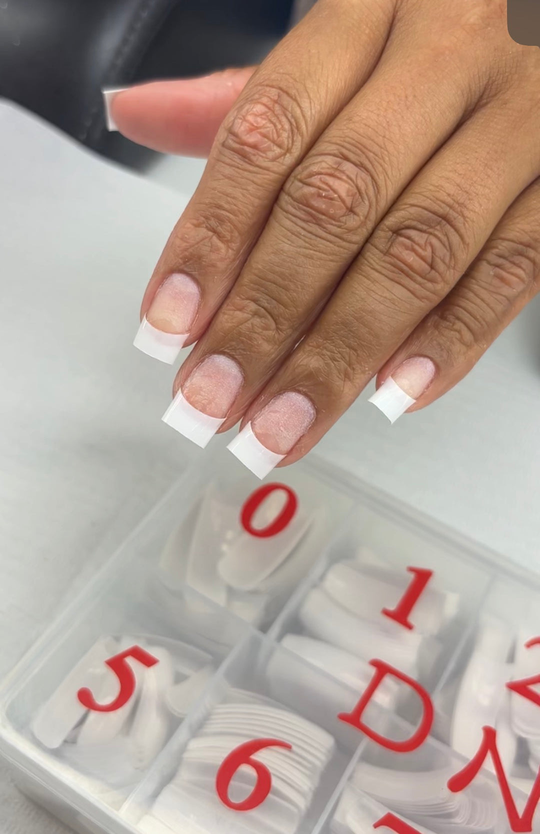 DND CURVED NAIL TIPS -WHITE SQUARE