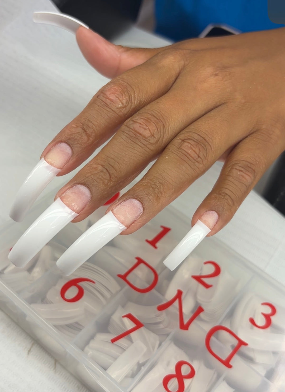 DND CURVED NAIL TIPS -WHITE SQUARE