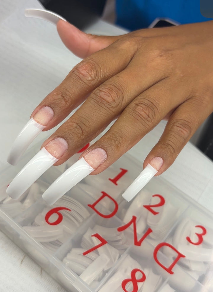 DND CURVED NAIL TIPS -WHITE SQUARE