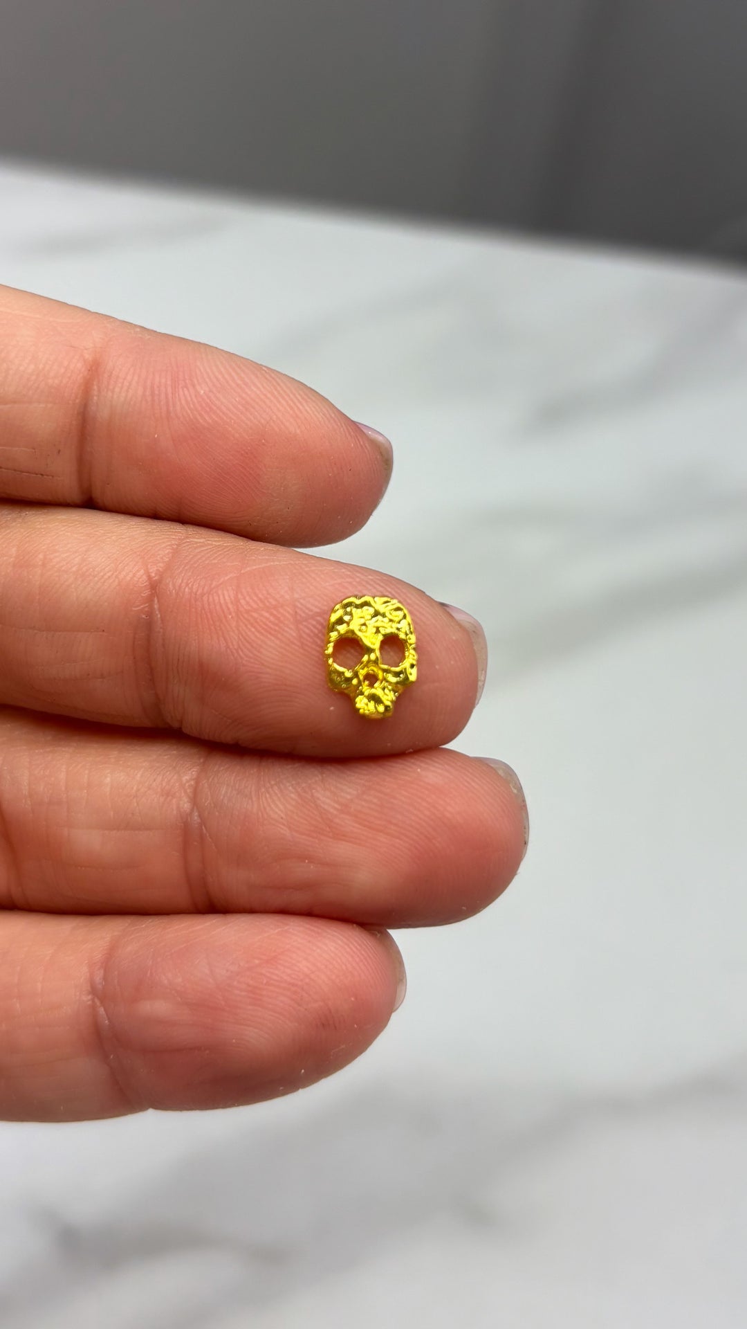 Gold scull Halloween nail charm