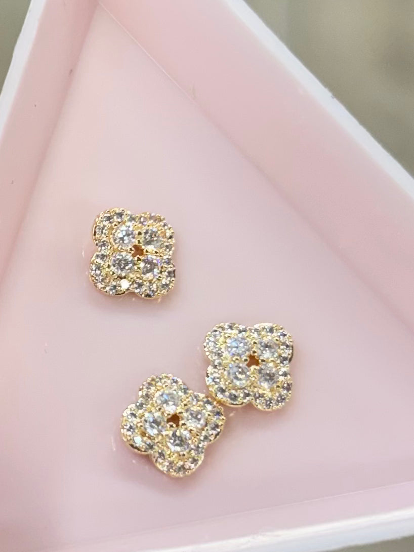 QUALITY GOLD NAIL CHARM