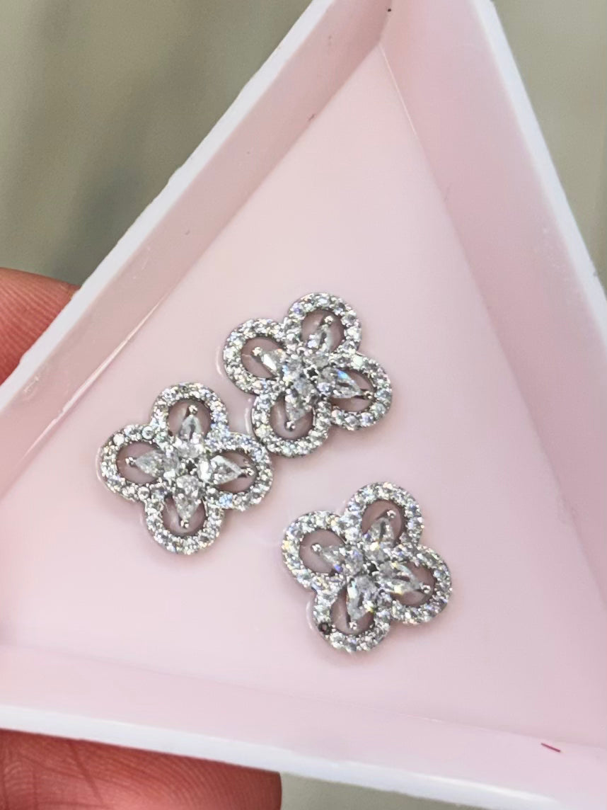 SILVER QUALITY NAIL CHARM