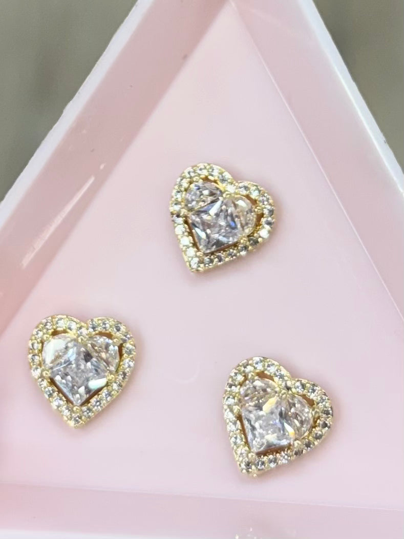 QUALITY HEART NAIL CHARM