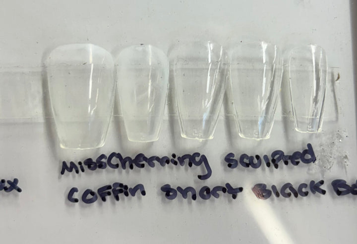 MISSCHEERING COFFIN SHORT FULL COVER TIP BOX