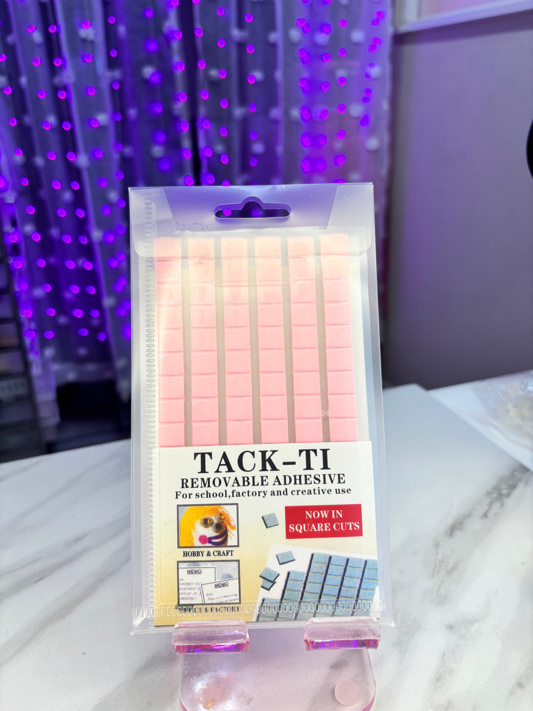 REMOVABLE ADHESIVE FOR PRESS ON NAIL STAND