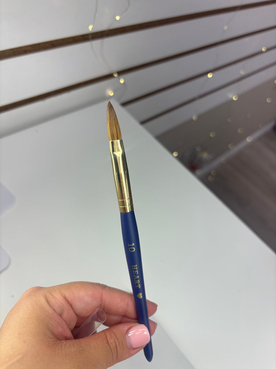 SIZE #10 SPADE KOLINKSY ACRYLIC BRUSH