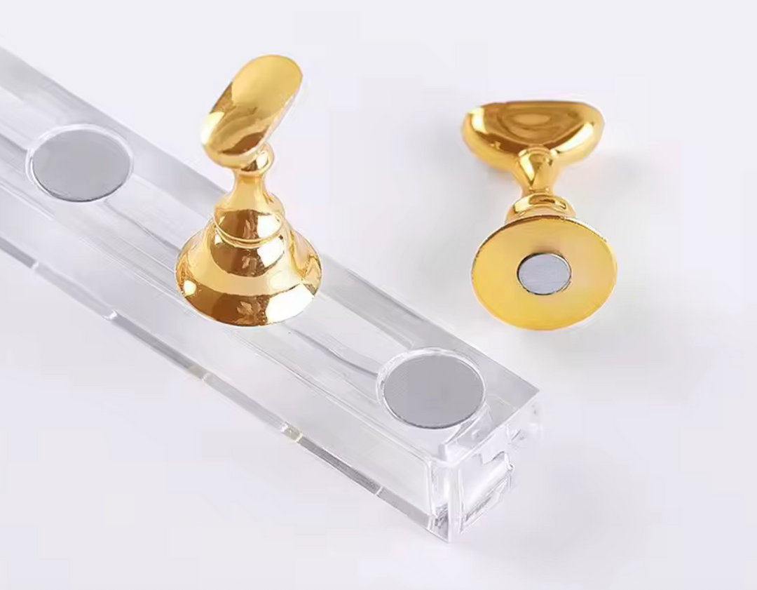 GOLD PRESS ON PRACTICE  NAIL STAND