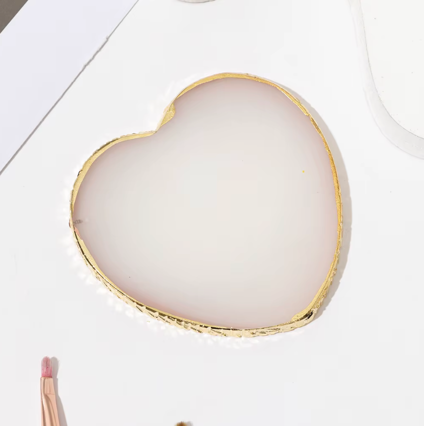 WHITE PINK PAINT PALLET